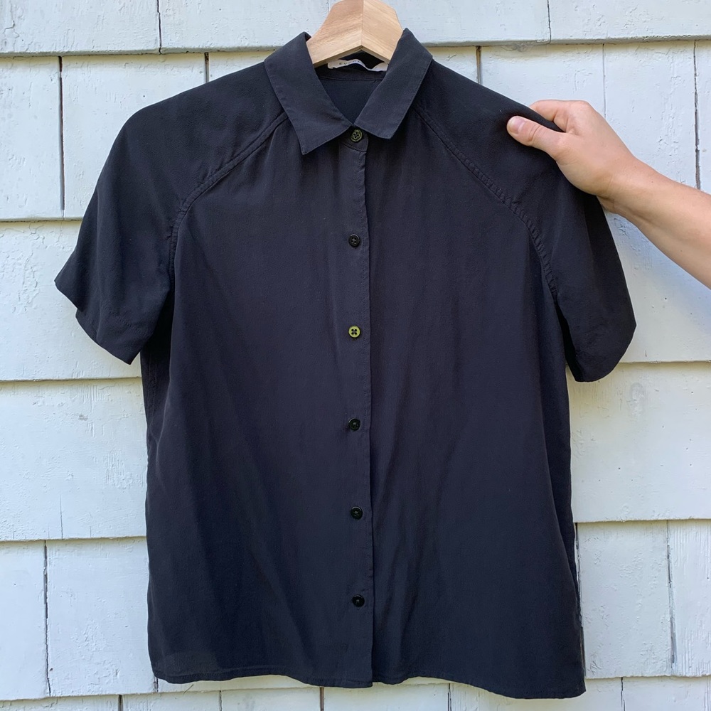 Everlane Black Short Sleeve Button-Up Top